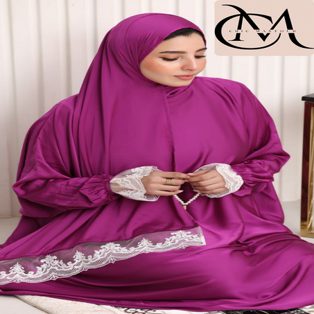 “Abaya en Satin Mauve – Chic et Raffinement Assurés”