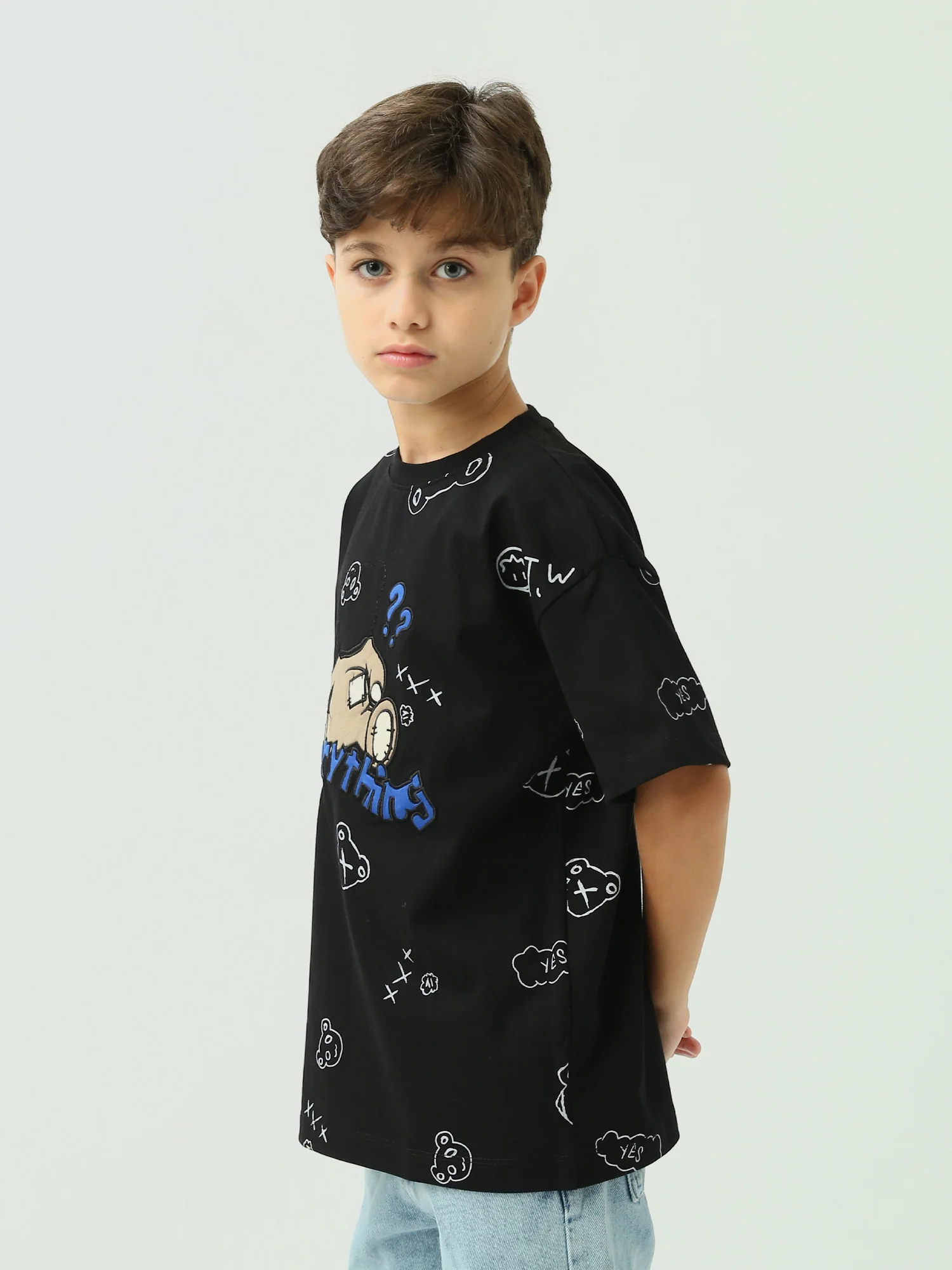 Everythings Overseized Tshirt