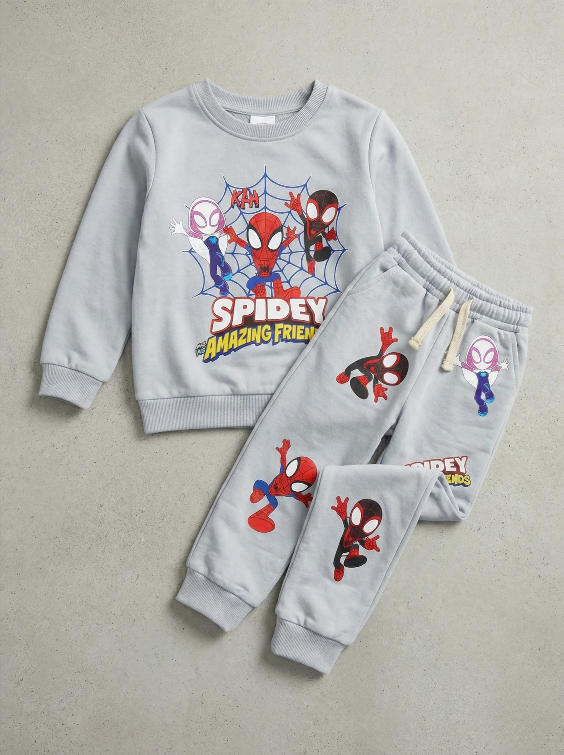 أونسومبل  سبايدي وأصدقاؤه