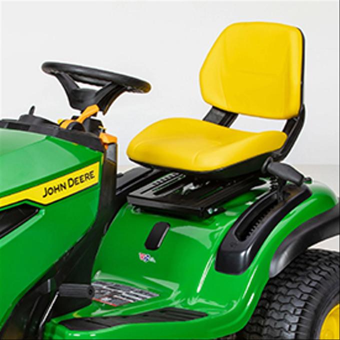 John Deere S130 Lawn Tractor