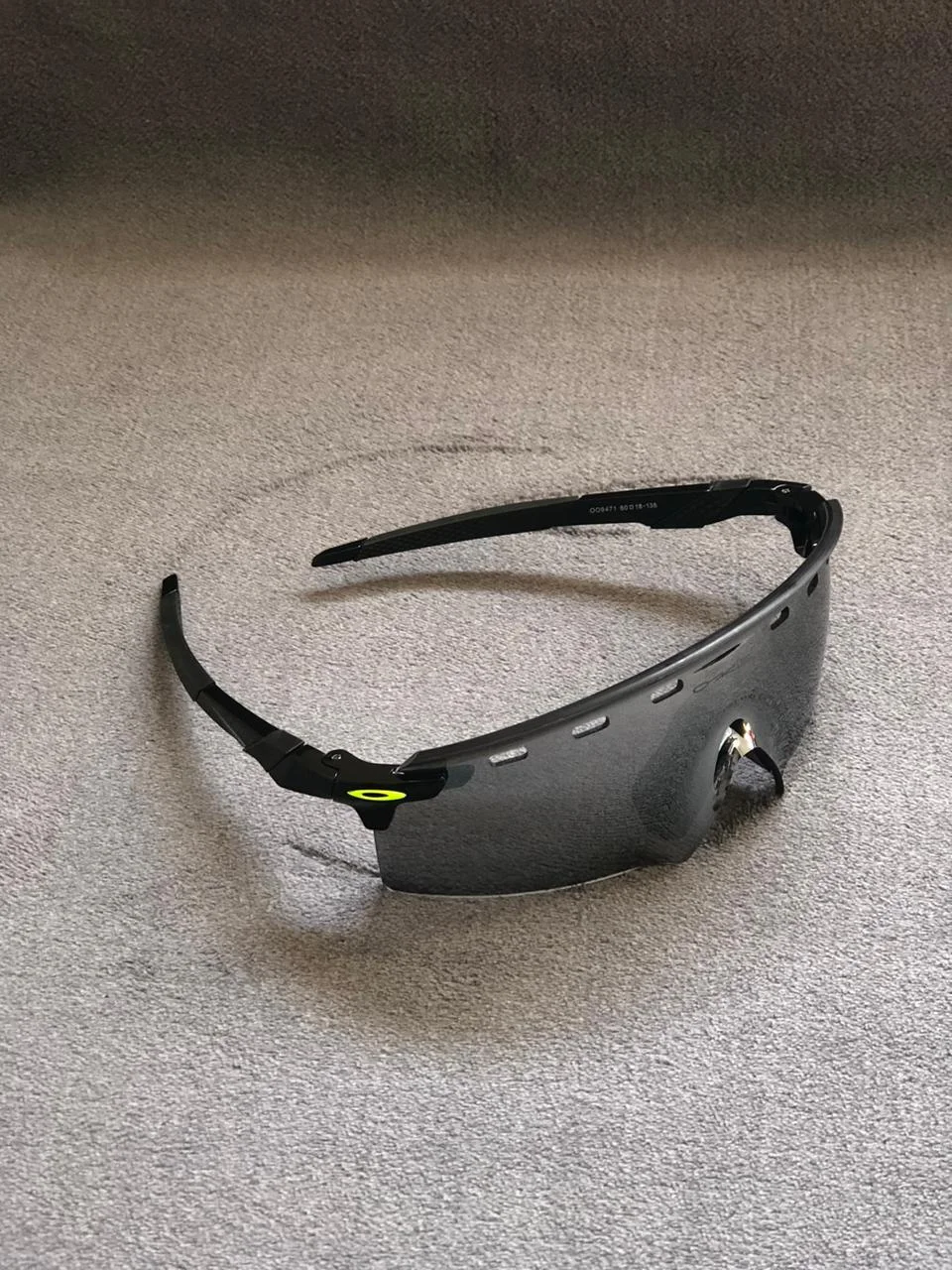 OAKLEY