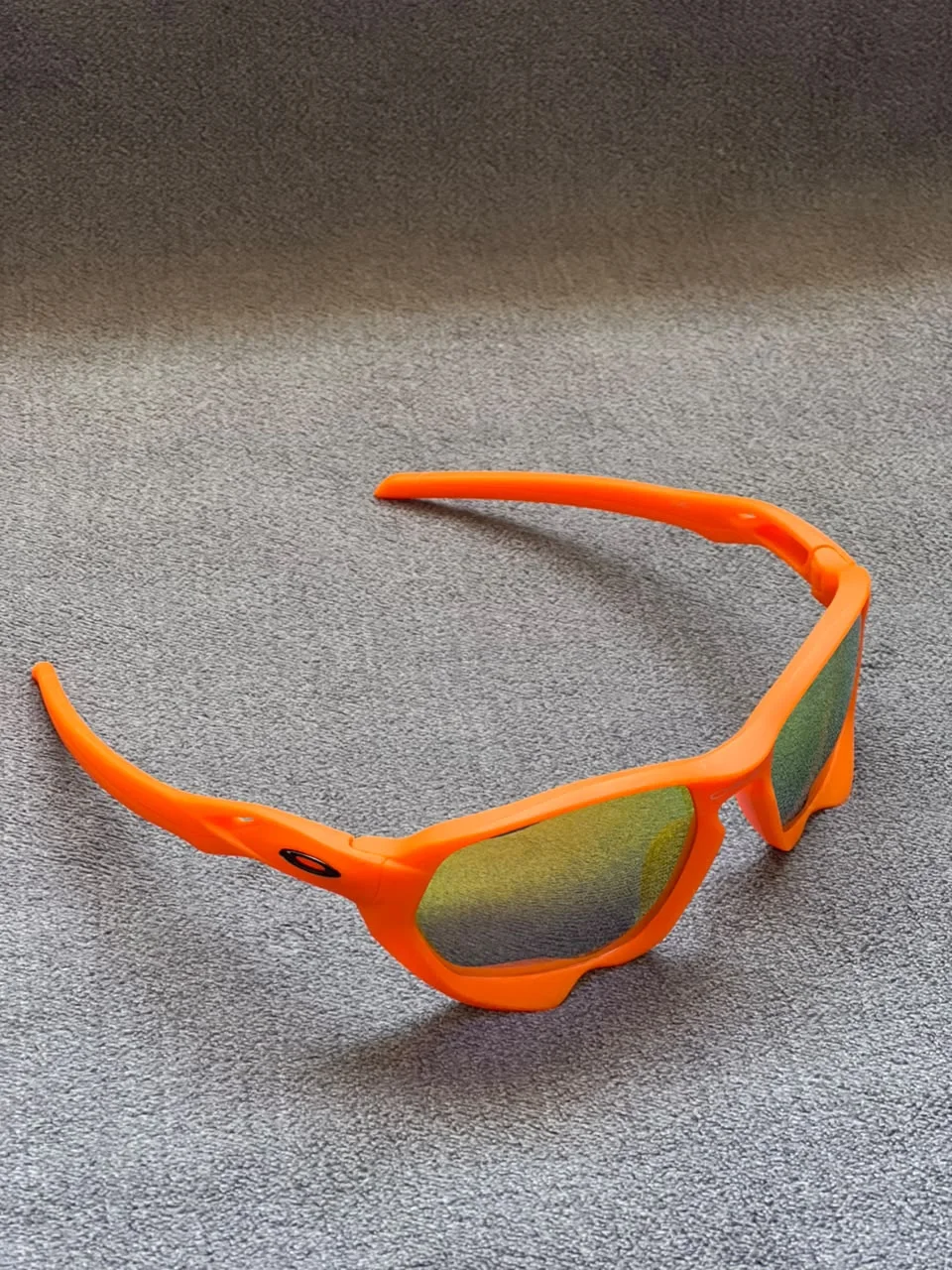 OAKLEY