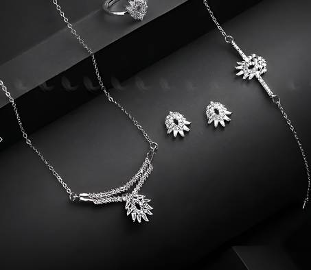 مجموعة قلادات ميراج