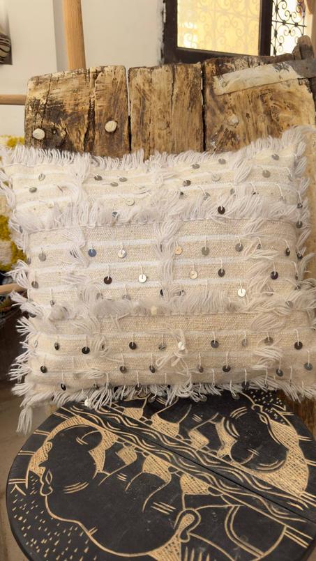 وسادة صوف تقليدية مغربية – صنع يدوي