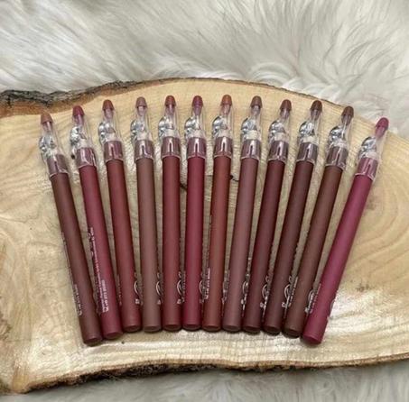 12 Crayon à Lèvres