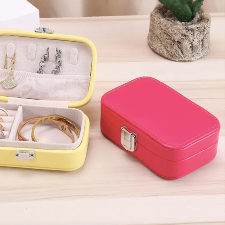 Boîte à bijoux Macaron en cuir, vitrine portable, double couche, bouton pression, bague, boucles d'oreilles, collier. couleur rouge