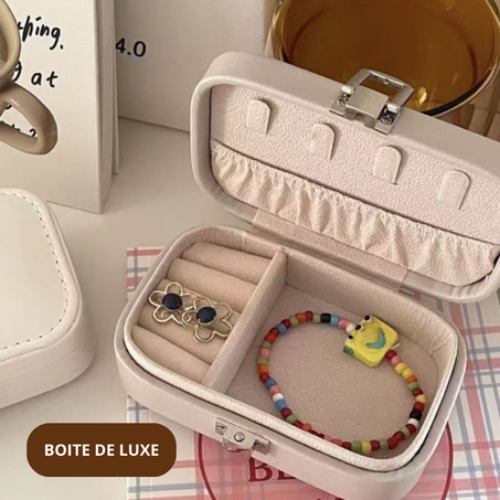 Boîte à bijoux Macaron en cuir, vitrine portable, double couche, bouton pression, bague, boucles d'oreilles, collier. couleur blanc cassé