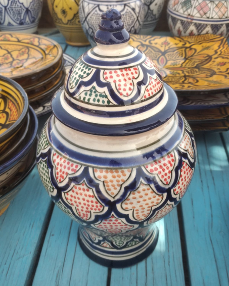 Vase marocain traditionnel fait main – Poterie berbère authentique