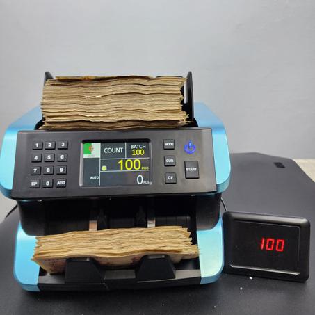اَلة عد النقود وكشف الأوراق المزورةJINRONG