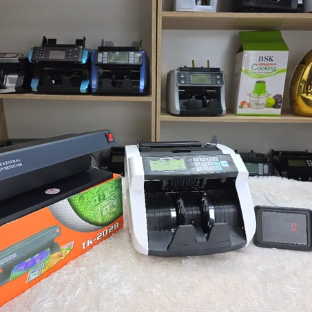 الة عد النقود و كشف الاوراق المزورة BEETRO+SCANNER DE BILLET