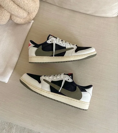 Jd low Travis scott Olive