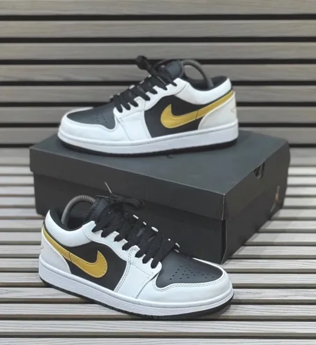 Jordan low white Black