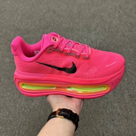Nike Vomero Premium Pink