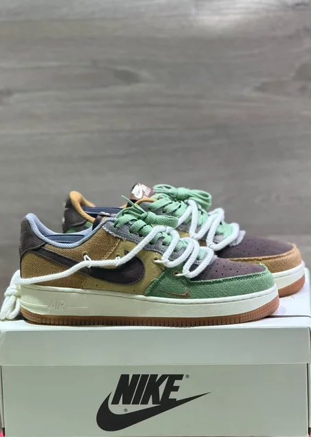 NIKE AIR FORCE 1 LOW VOODOO