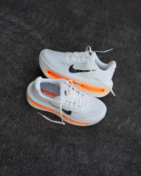 Nike Vomero Premium blanc