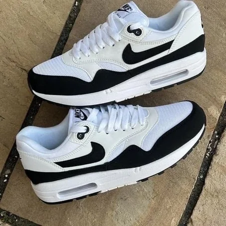 Air max One White black
