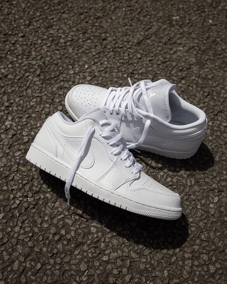 Jordan low white