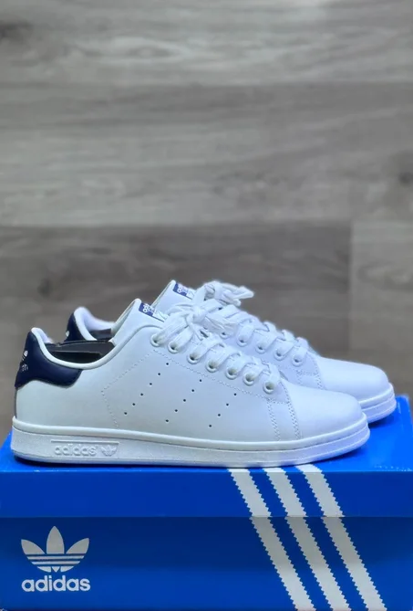 Stan smith white bleu marine