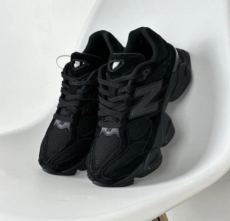 New Balance 9060 Triple Black