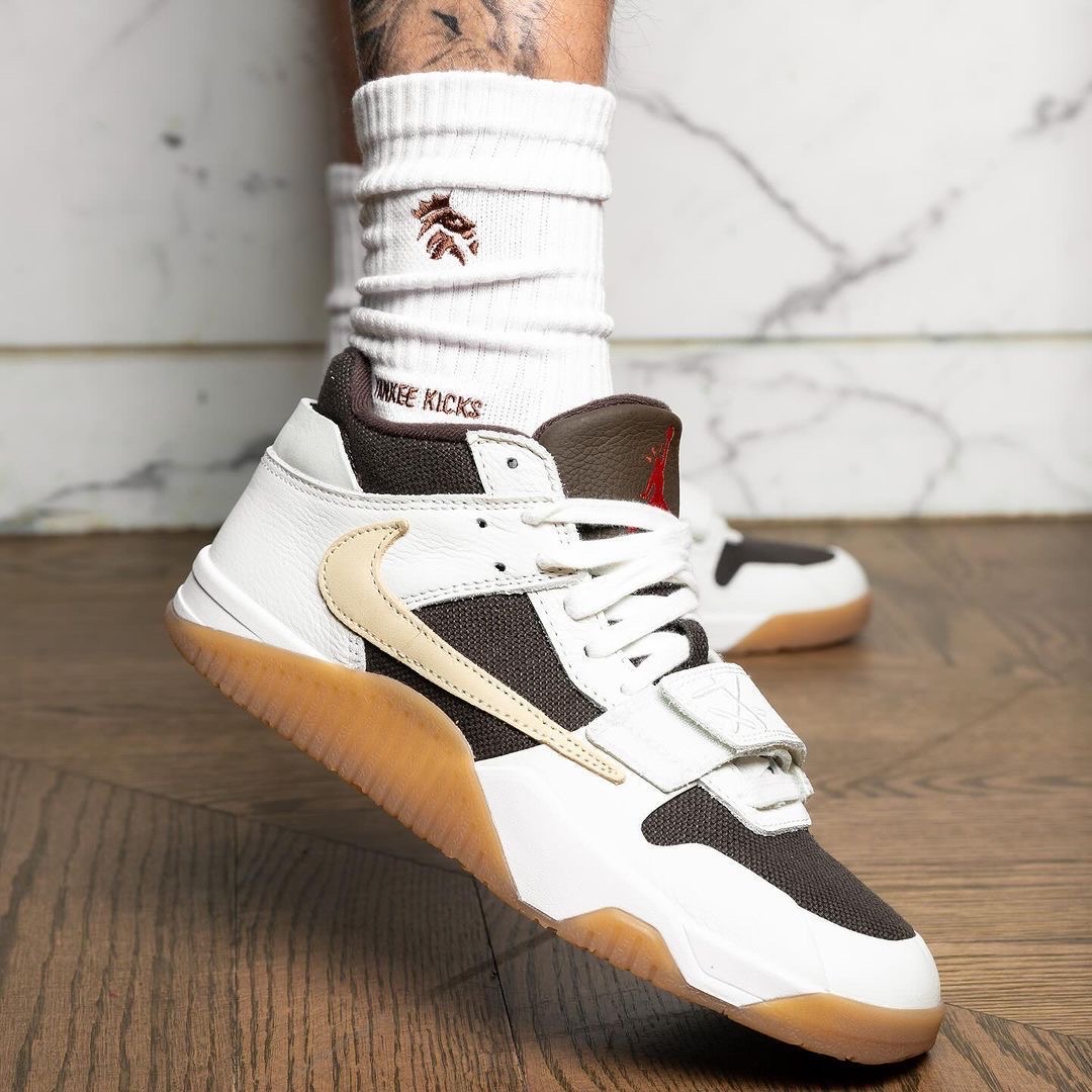 travis scott X jordan 1 low Reverse mocha