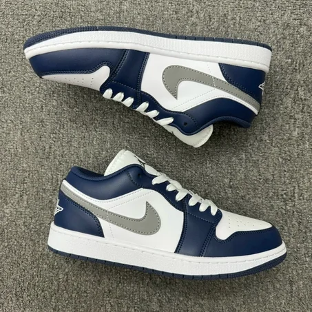 Jordan low bleu marine