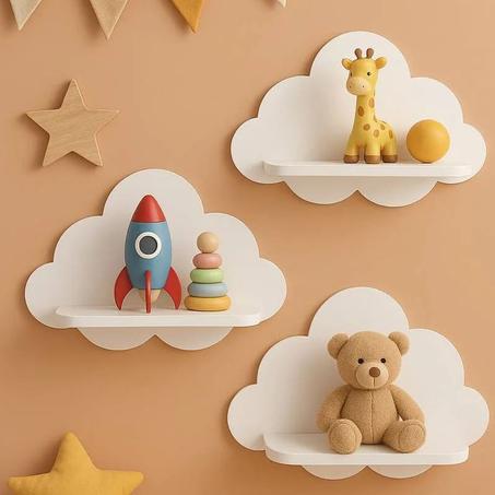 ثلاث رفوف خشبية على شكل سحابة