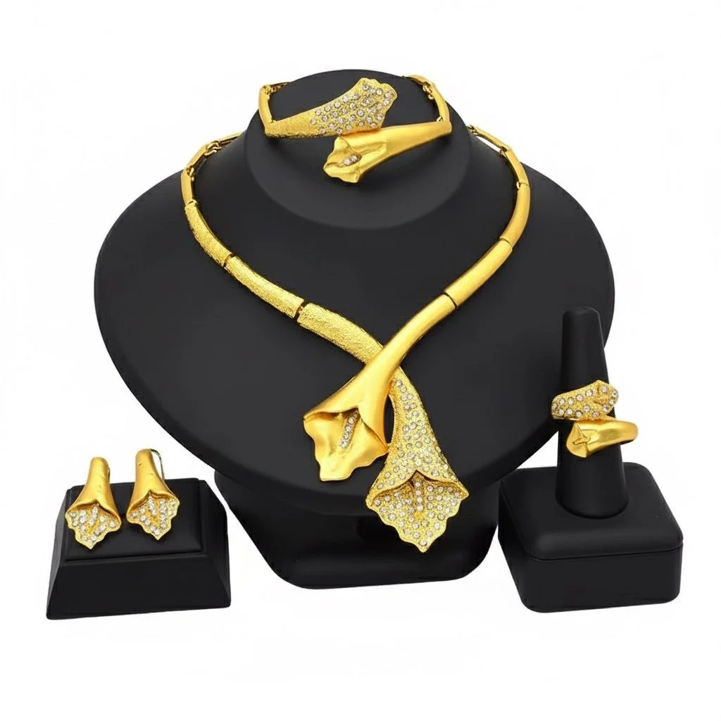 Ensemble de Bijoux Plaqué Or Luxe – Collier, Bracelet, Boucles & Bague Fleur Élite