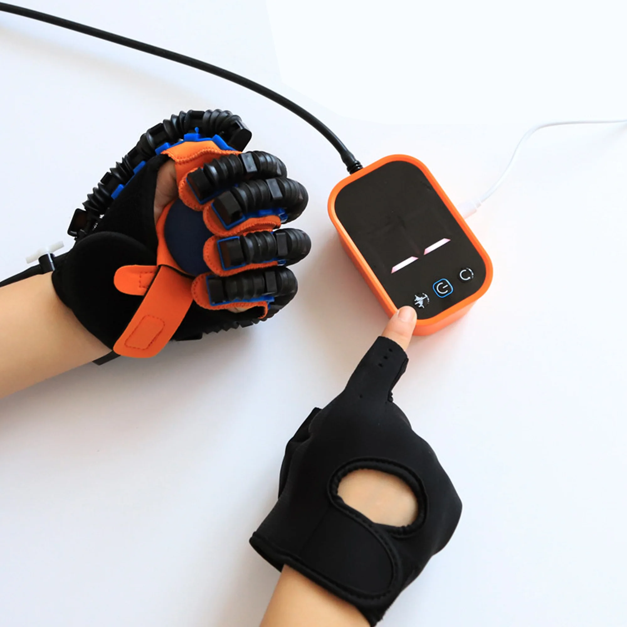 قفاز تدريب اليد المُحسّن مع وظيفة ضبط القوة وتدريب الأصابع