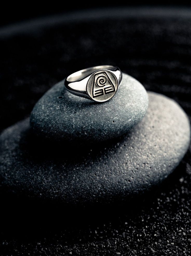 Découvrez notre bague en argent sterling 925 ornée d