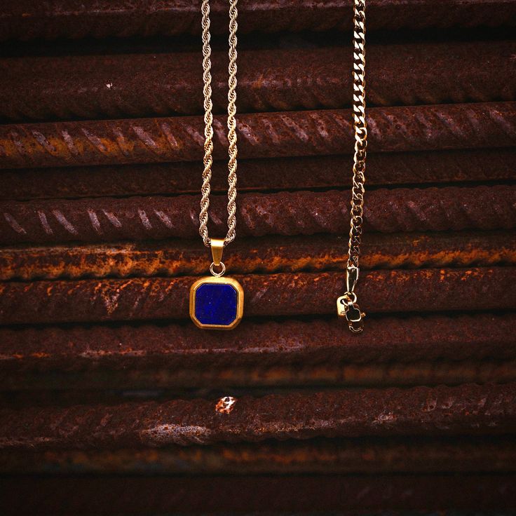 Chaîne en Cuivre avec Pendentif en Pierre Bleue pour Homme – Élégance et Charisme
