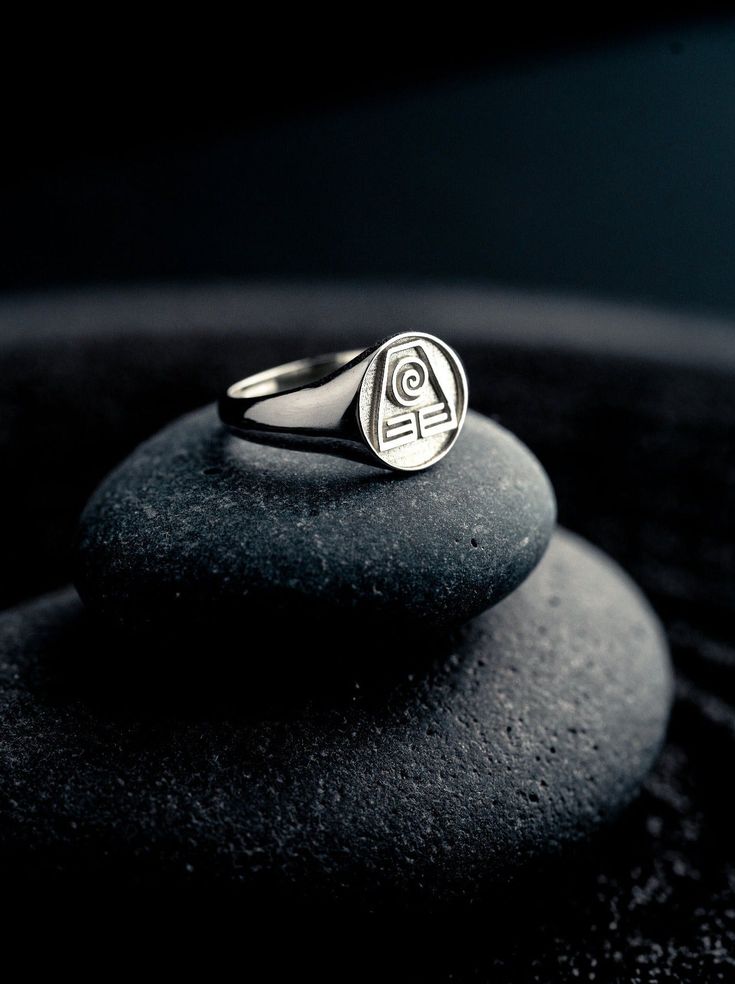 Découvrez notre bague en argent sterling 925 ornée d