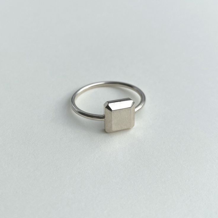 Bague Carrée en Argent 925 Pur – Élégance Moderne pour Femme ✨