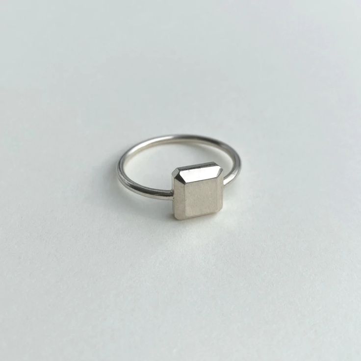 Bague Carrée en Argent 925 Pur – Élégance Moderne pour Femme ✨