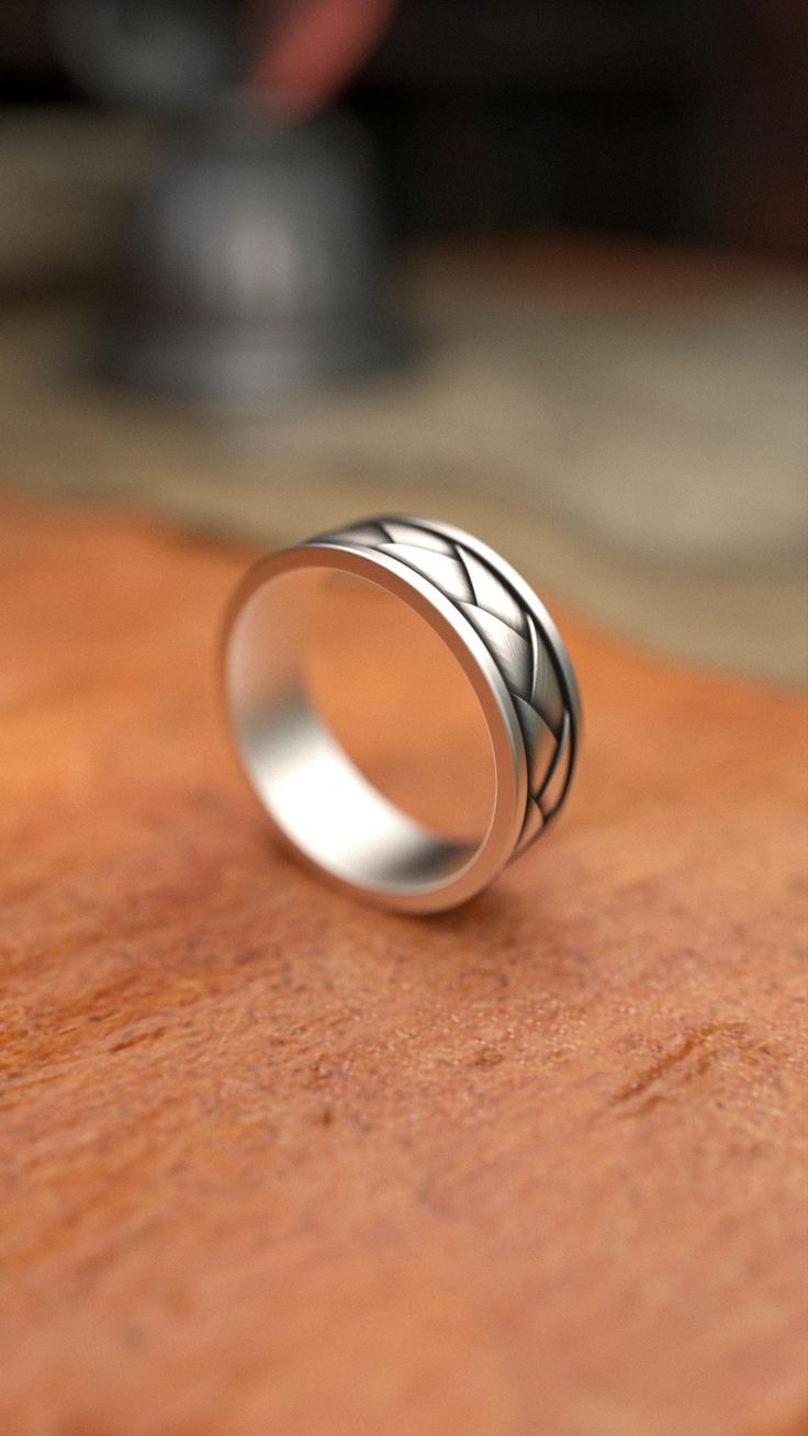 Bague en Argent 925 Gravée à la Main – Un Bijou Unique et Authentique