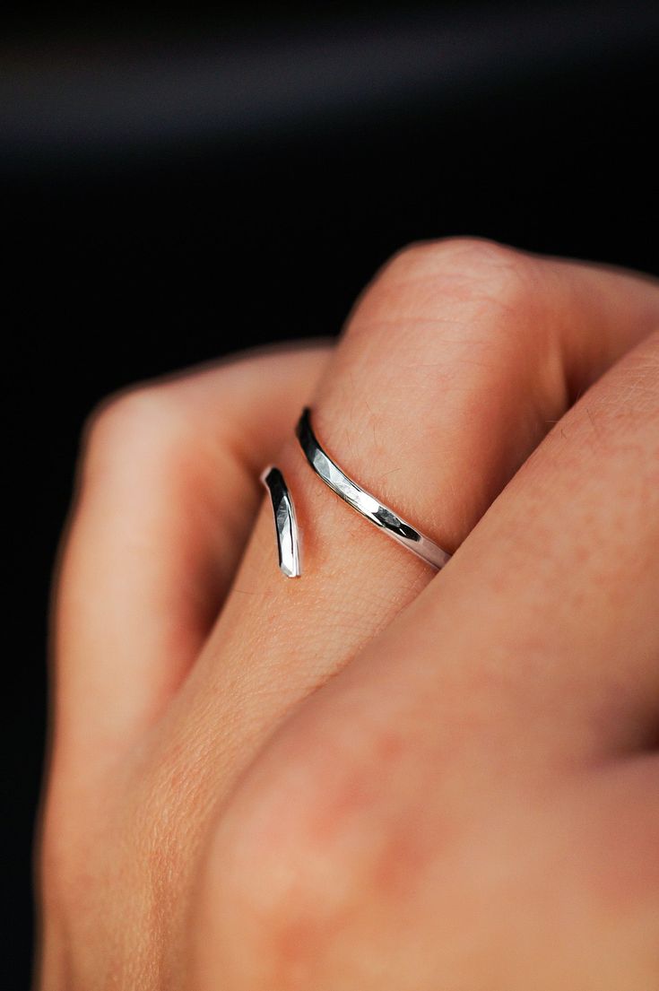 Bague Ouverte en Argent 925 – Élégance Minimaliste ✨