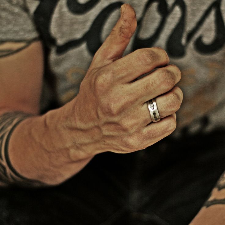 Bague en Argent 925 Gravée à la Main – Un Bijou Unique et Authentique