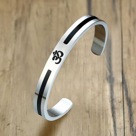 Bracelet Om (Aum) en Argent 925 – Énergie & Élégance