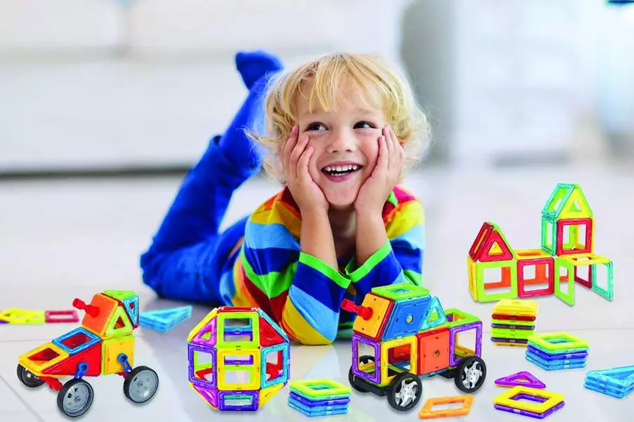 اطفال والالعاب