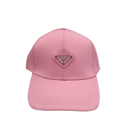 قبعة أنيقة بنقشة فاخرة