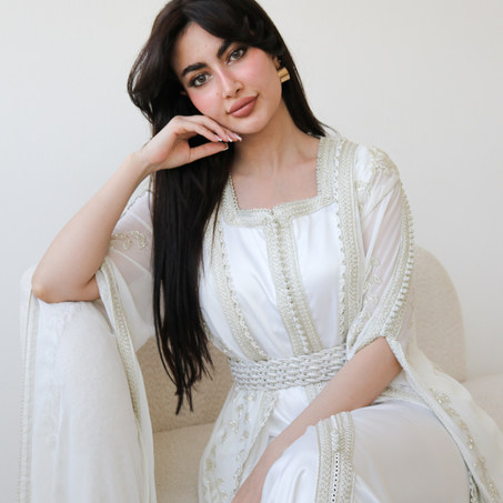 قفطان الابرة