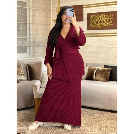 طقم نسائي شتوي أنيق وراقي