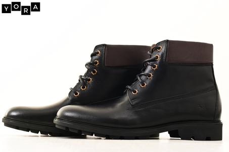 Bottine en cuir noir réf 310