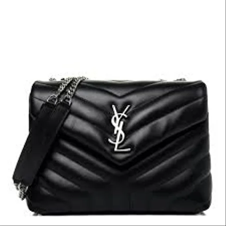 sac bandoulière en cuir et garniture argentée