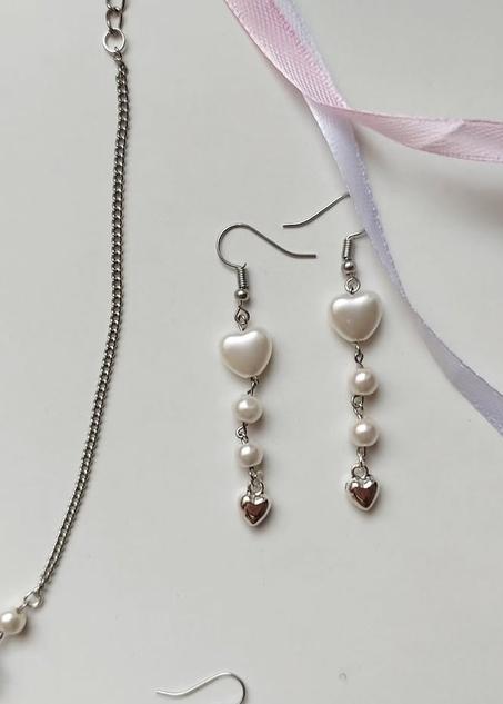 White heart earrings