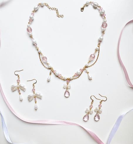 Genevieve set