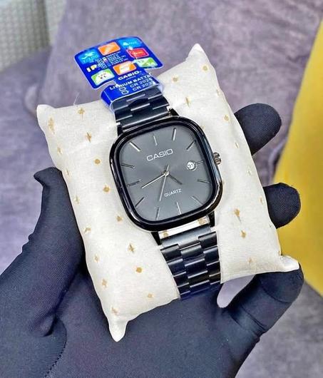 CASIO HOMMES CARRÉ ACIER