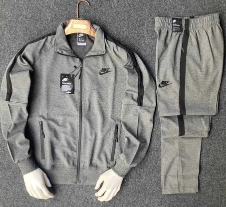 SURVET NIKE Imprimé Brodé