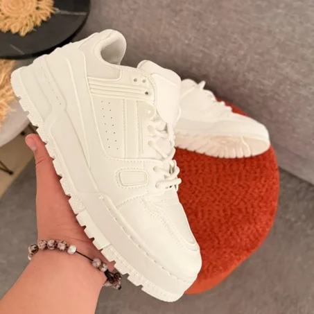 حذاء أنيق مناسب لجميع الملابس 👟