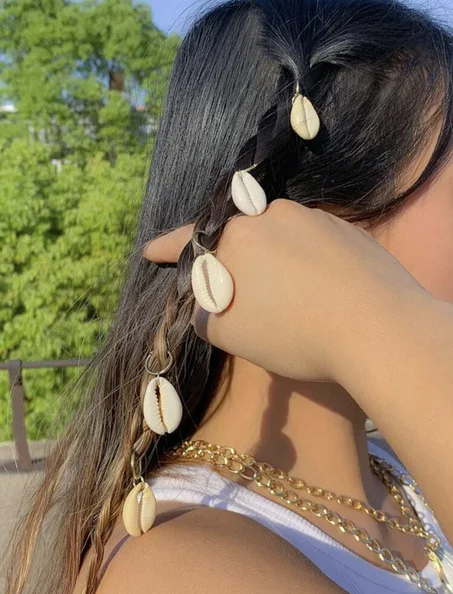 Pince à cheveux dorée style bohème en forme de coquillage 🌊🐚✨