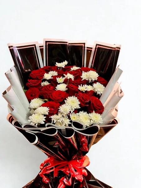🌹🌼 Bouquet “Contraste Élégant
